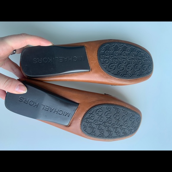 Michael Kors Tan Leather Loafer - 9 - Picture 2 of 3